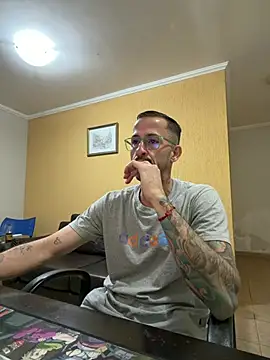MeladoDiMel: απευθείας συνομιλία ΧΧΧ