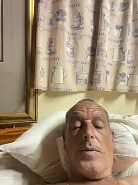 Živý XXX chat GeldenKuy