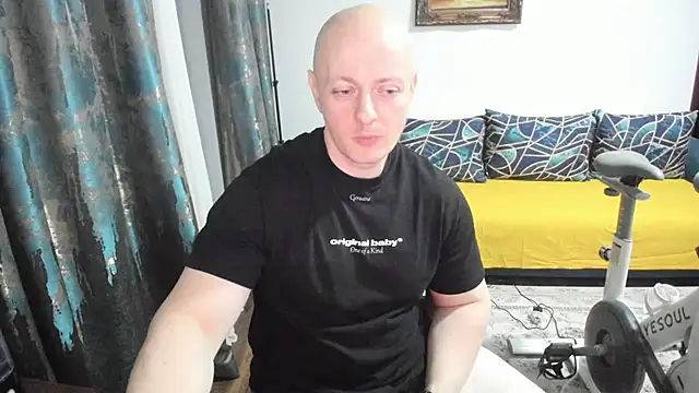 צ'אט XXX בשידור חי של xxxWildxThoughtsxxx
