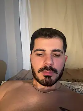 Pokazy przed kamerką – Kissbiceps