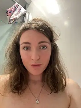 XXX chat uživo modela BonnieUKx