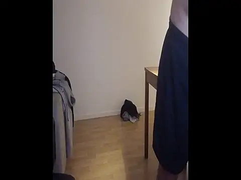 Chat +18 de erikdanil ao vivo