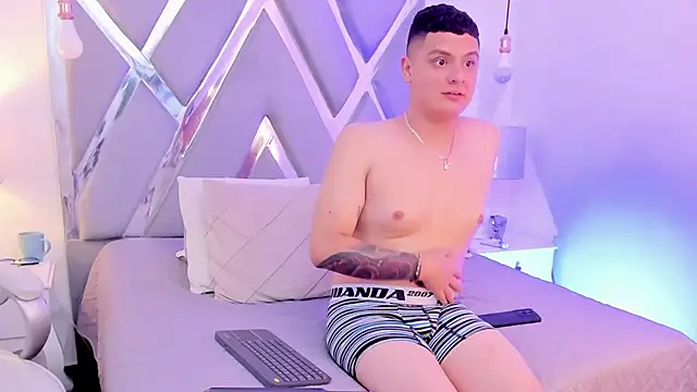 XXX chat uživo modela AngelBlue__