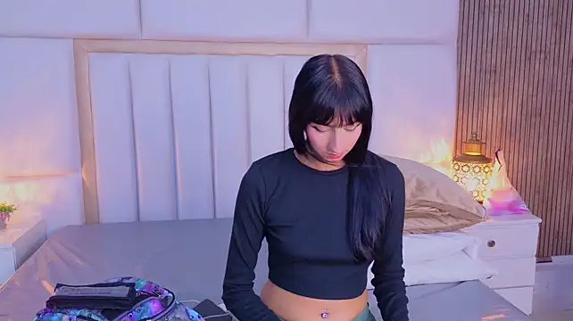 Chat +18 de LaylaaDoll ao vivo