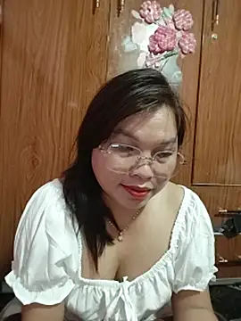 Cover-baan Live XXX chat