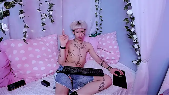 FinnEcho Chat XXX live