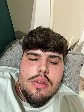 Yannick04 – Naživo XXX chat