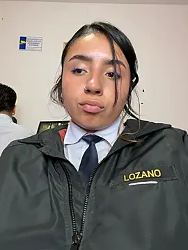 Angela__05 লাইভ XXX চ্যাট