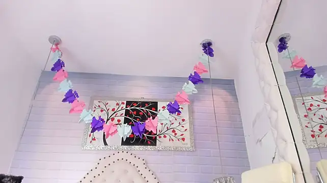 LolaSkinny – Naživo XXX chat
