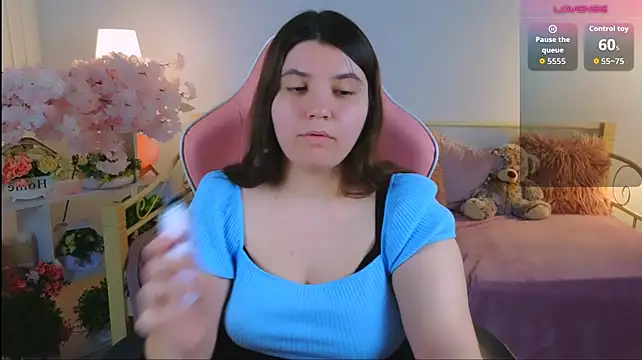 Viola__Shy – Naživo XXX chat