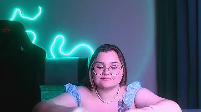 InLoveWithLife26 – Naživo XXX chat