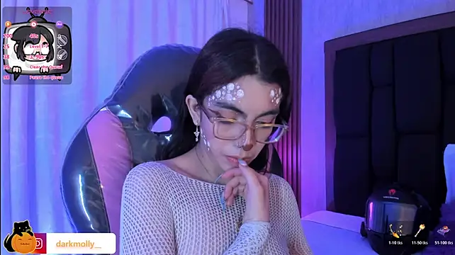 Molly_A Adlı Modelin Canlı XXX Sohbeti