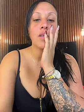Cloe-Fire's Live XXX Chat