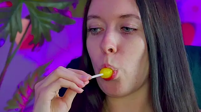 CoralieAshford – Naživo XXX chat