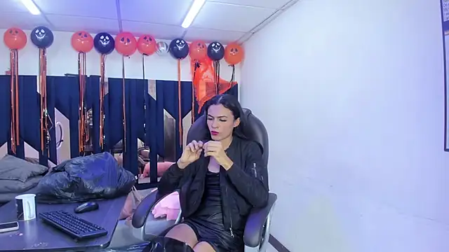 Aisha_hotts777 – Naživo XXX chat