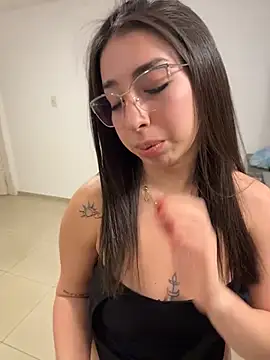 Lina_soler69のライブXXXチャット