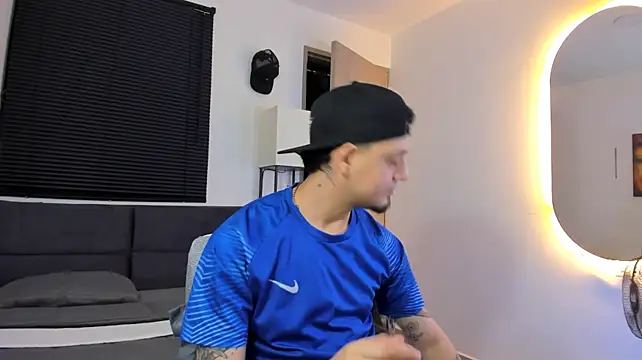 alejandro_calderon1のライブXXXチャット