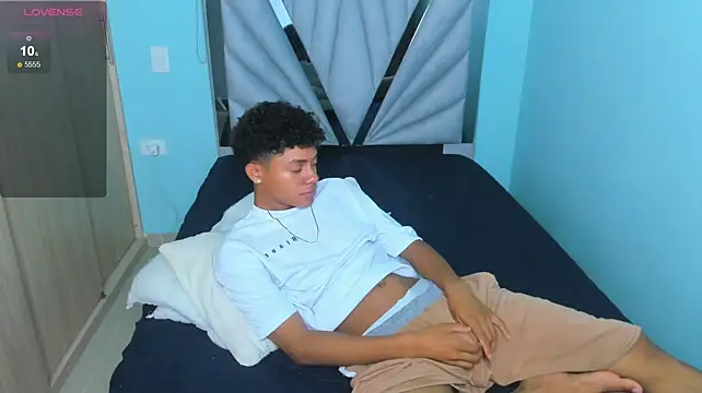 XXX chat uživo modela Taley_Carter
