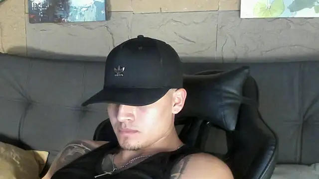 elliot_coltonn Webbikameraesitys