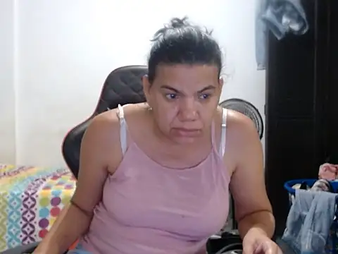 Adriana_0312: απευθείας συνομιλία ΧΧΧ