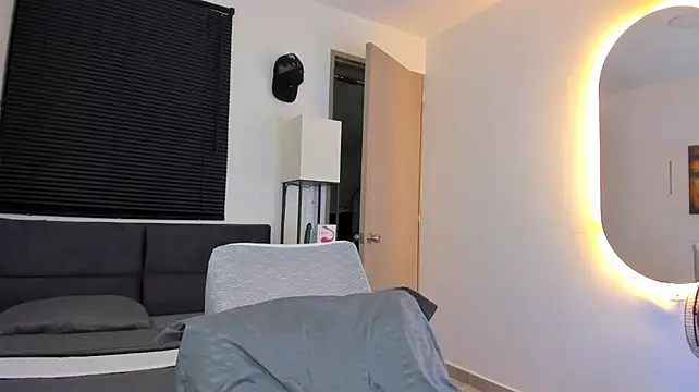 alejandro_calderon1 élő XXX-chatje