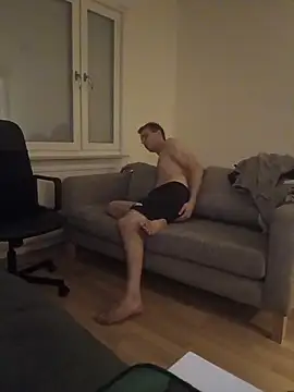 erikdanil: онлайн-секс-чат