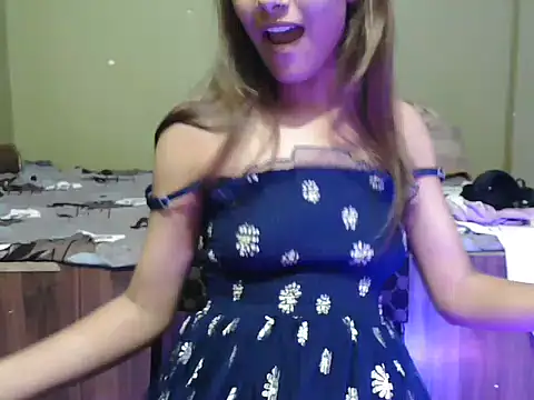 Bhavya781 – Naživo XXX chat