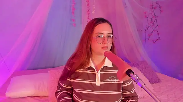 daddysgi1rl Chat XXX in diretta