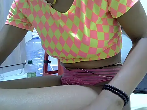Chat +18 de Diva_squirts_ ao vivo