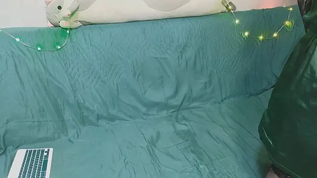 EkateRiga Adlı Modelin Canlı XXX Sohbeti