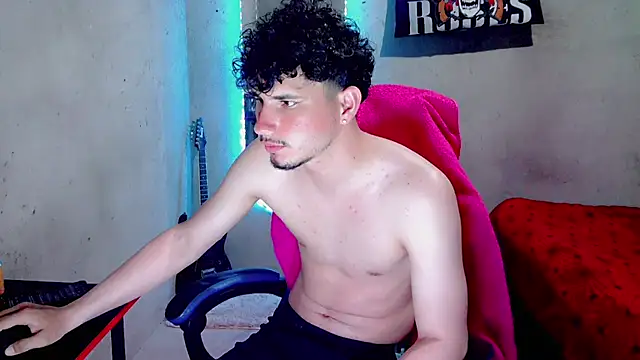 Chat XXX en directo de Atom_Hot