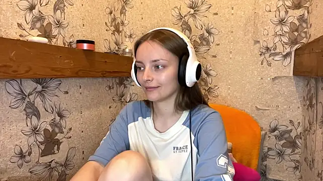XXX chat uživo modela EmyMiu