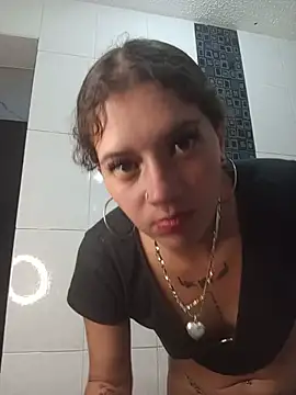 Sharlotshh Adlı Modelin Canlı XXX Sohbeti