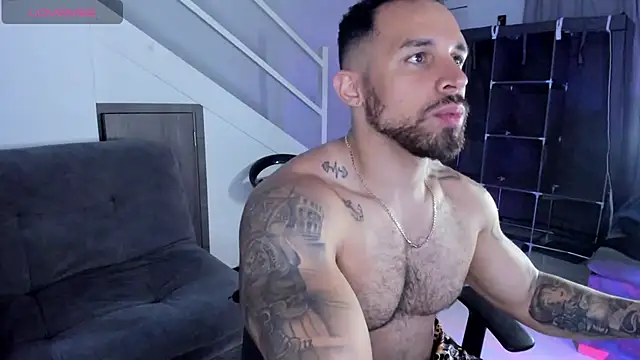 Czat XXX na żywo – Mason_fit09