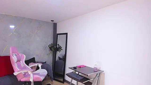 JessiDovee – Naživo XXX chat