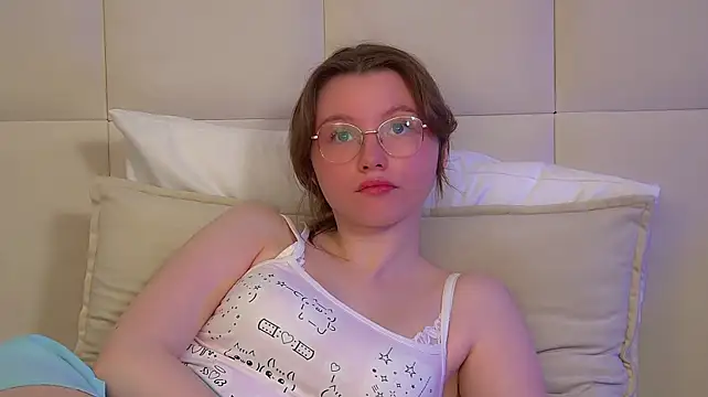 KeiraAsti Adlı Modelin Web Kamerası Şovu
