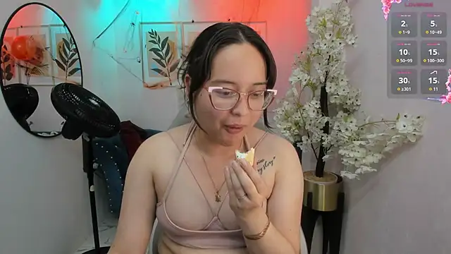 Chat XXX en directo de Shady_bug