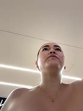 Show modela Danielavegax na web-kameri