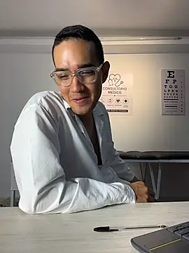 Maxximo_Stone Chat XXX live