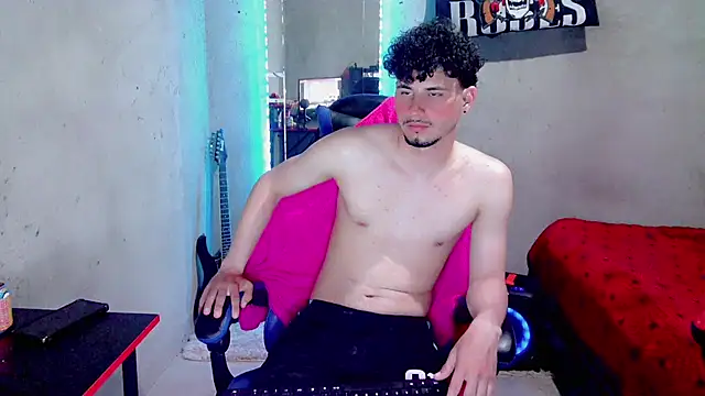 Atom_Hotn Live XXX chat