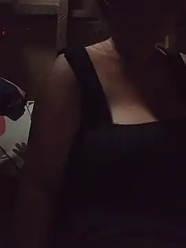 Milky_mommy23n Live XXX chat