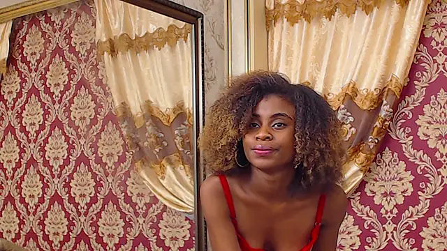 AmaraaEvans – Naživo XXX chat