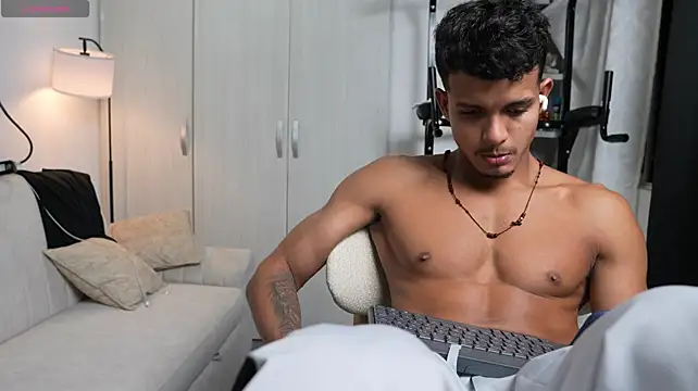 Paradise_boy__ – Live XXX-chat