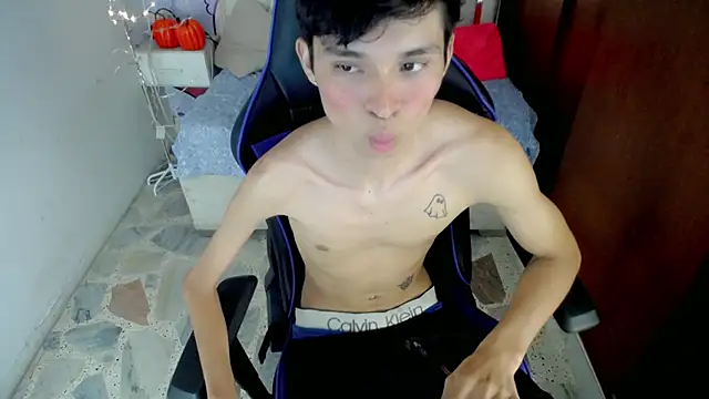 Westboyy_ Chat XXX in diretta