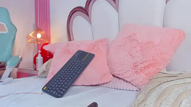 AriaCush Chat XXX live
