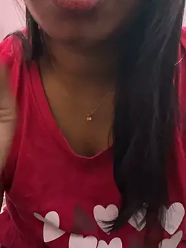 Chat XXX en directo de Tamil_Maaya