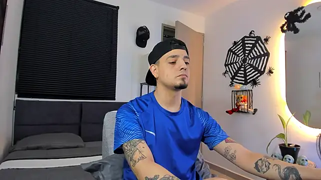 alejandro_calderon1 élő XXX-chatje