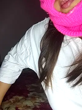 Romisase Adlı Modelin Canlı XXX Sohbeti