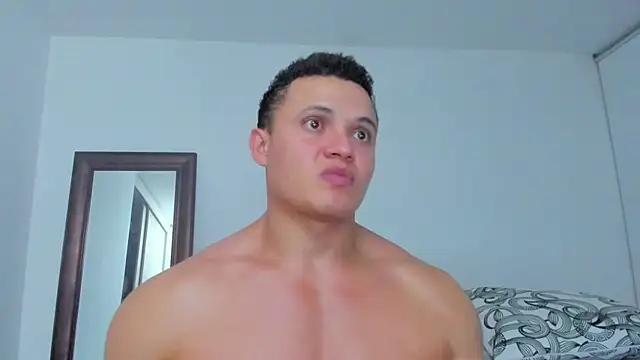 Онлайн чат XXX KingLevi01
