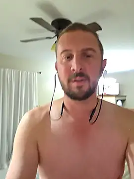 MrMechanic40's Live XXX Chat